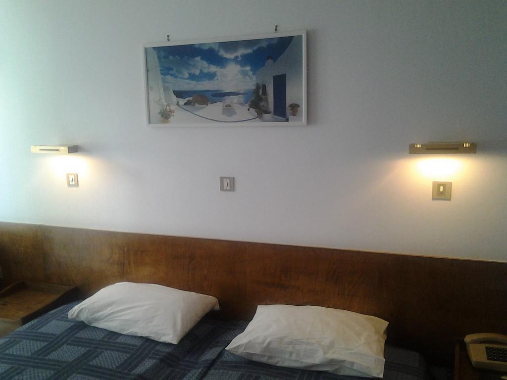 Oasis Hotel Massouri Extérieur photo