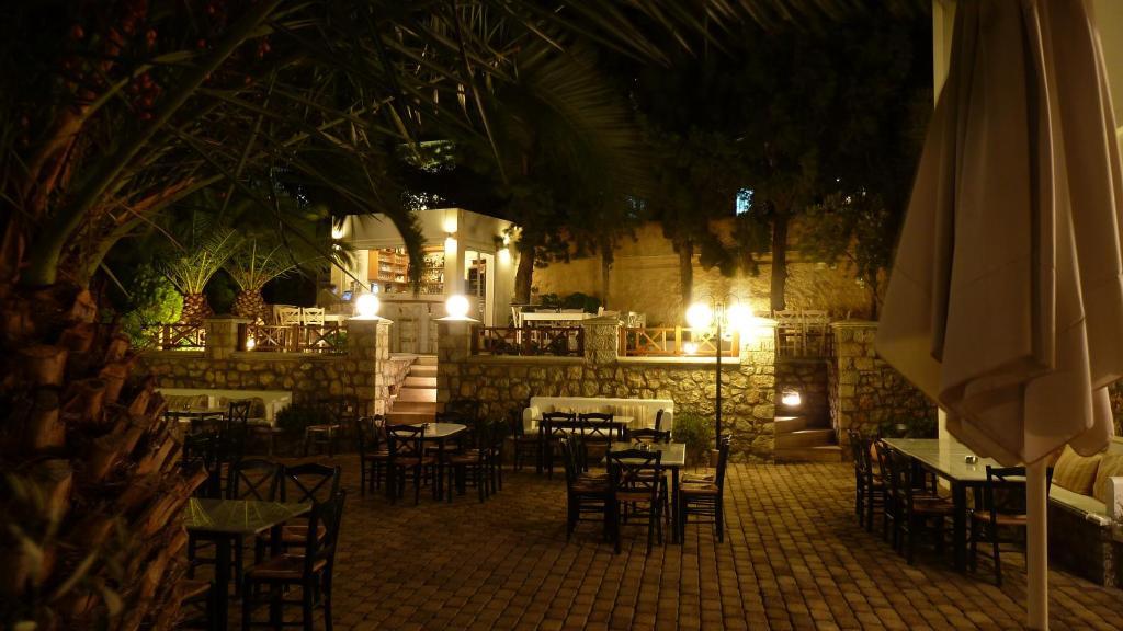 Oasis Hotel Massouri Extérieur photo