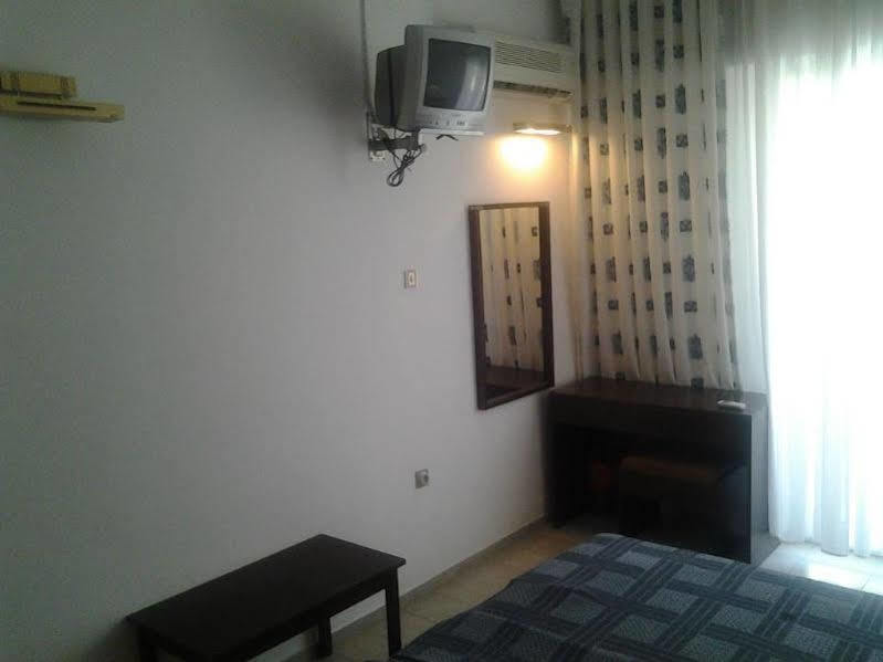 Oasis Hotel Massouri Extérieur photo